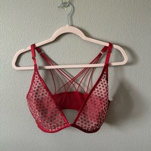Victoria’s Secret Textured Red Triangle Criss Cross Back Bralette 36DDD